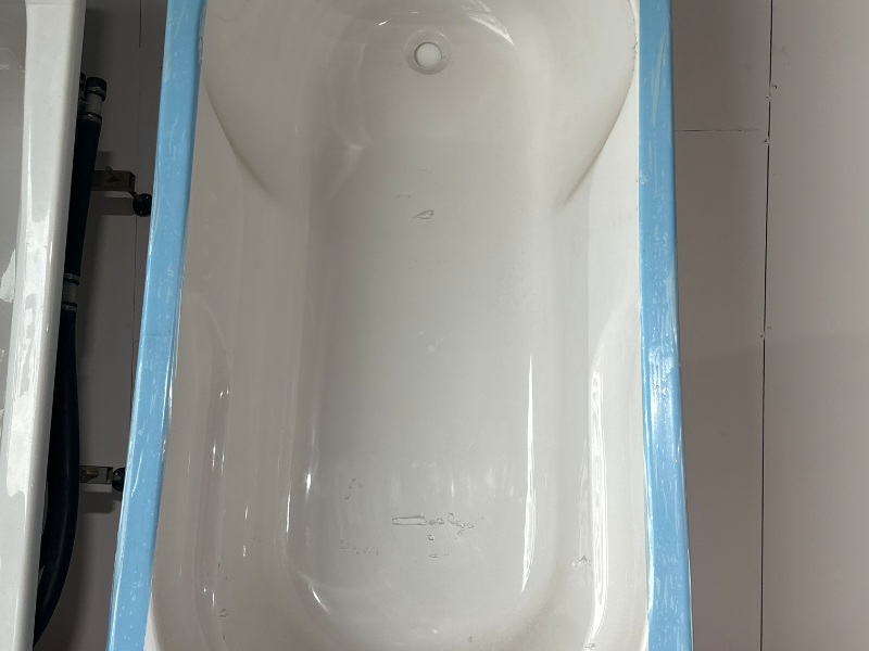 HELENA BATHTUB 